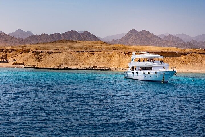 Tiran island Snorkeling Trip